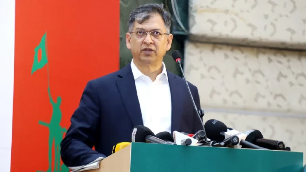 ডিসেম্বরে হাসিনার ফেরার গুঞ্জন নিয়ে যা বললেন স্বরাষ্ট্রমন্ত্রী